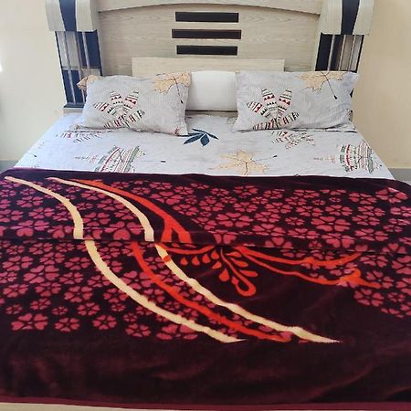 Hotel Purnima Palace Fatehpur  エクステリア 写真