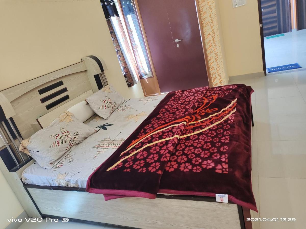Hotel Purnima Palace Fatehpur  エクステリア 写真